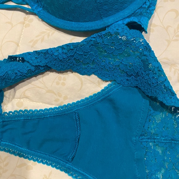Gap Favorite Uplift Bra in Turquoise Lace (34A) — NWOT - Picture 9 of 10